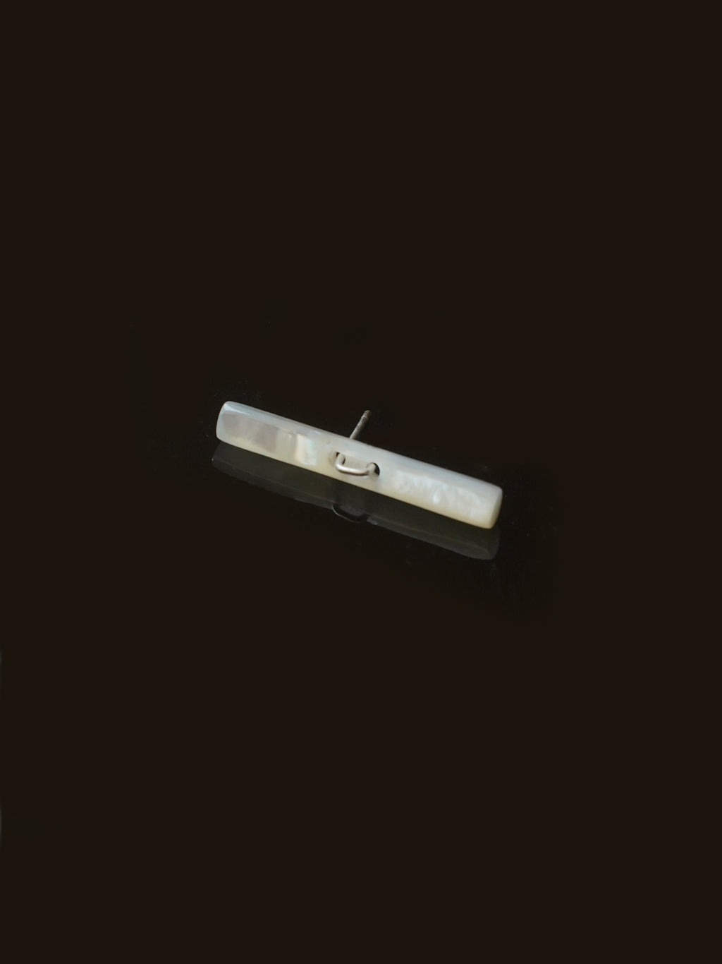 sumie｜シガレットボタンM (白蝶貝) + ピアス