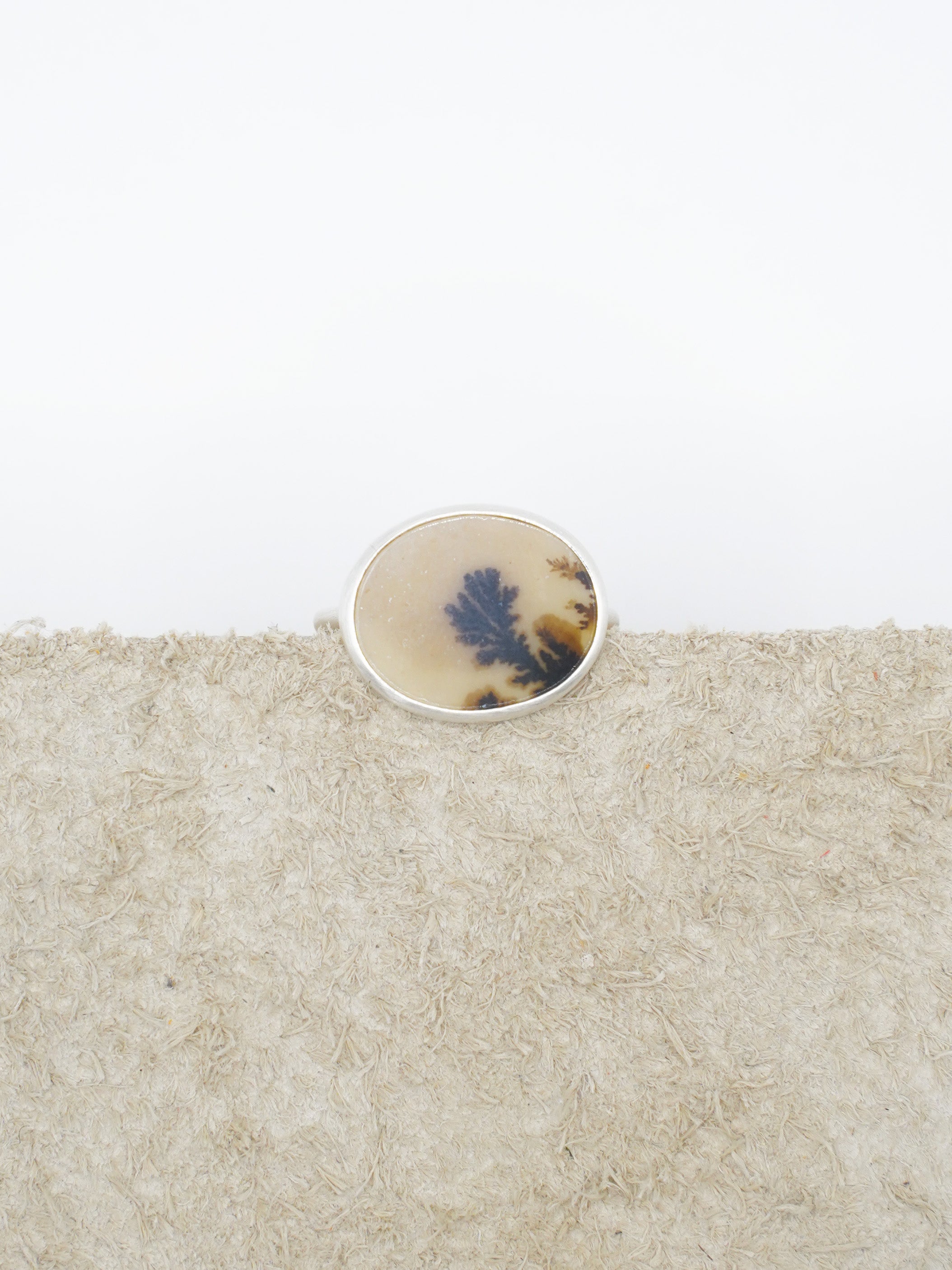 CHIZURU NAGAOKA / DendriticAgate Ring - small (051)
